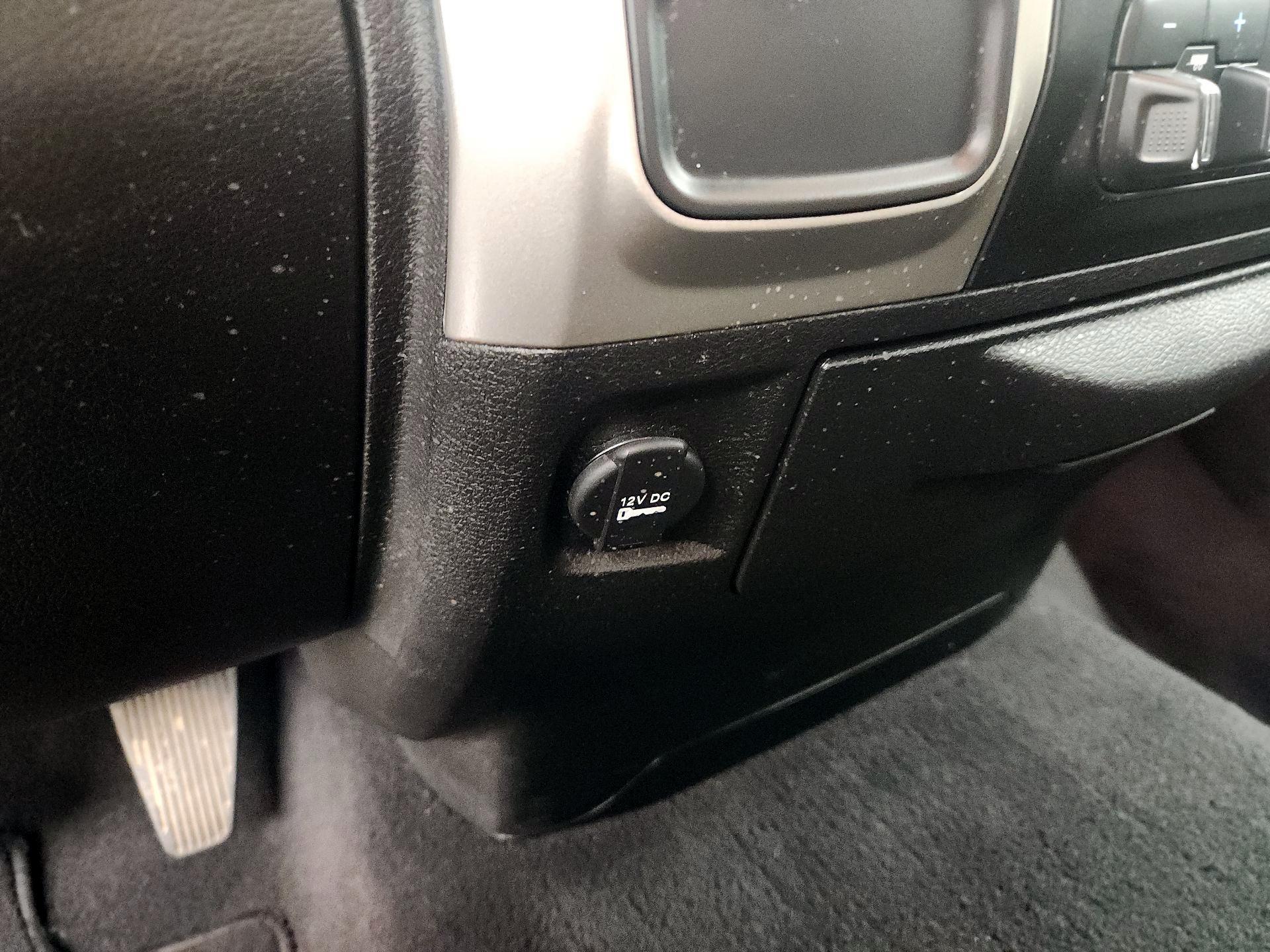 Thumbnail: 2020 RAM 1500 Classic - 18