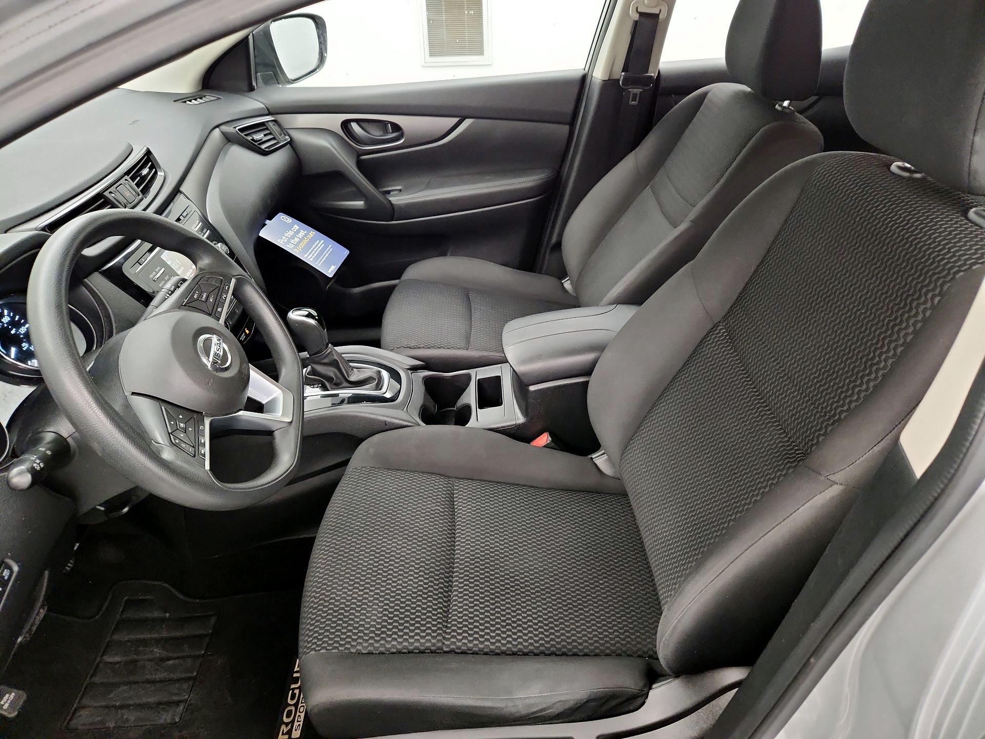 Thumbnail: 2017 Nissan Rogue Sport - 11