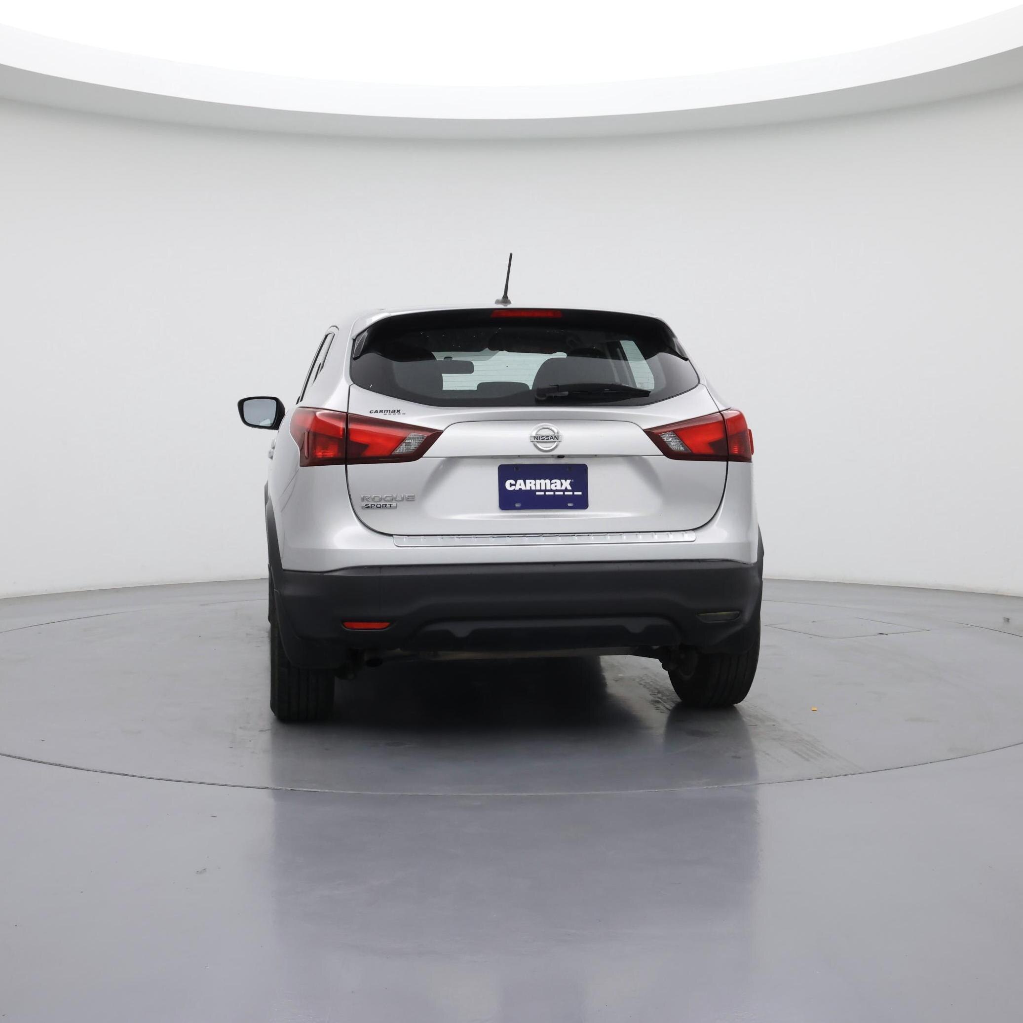 Thumbnail: 2017 Nissan Rogue Sport - 6