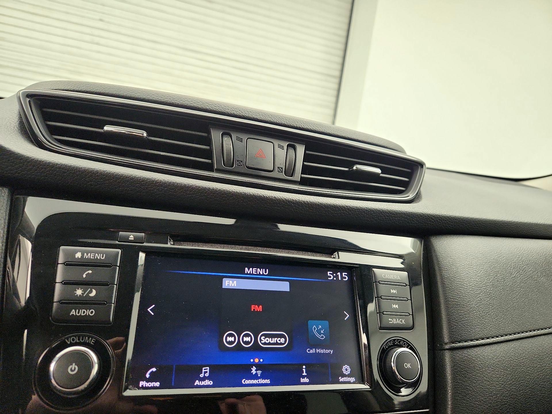 Thumbnail: 2019 Nissan Rogue - 15
