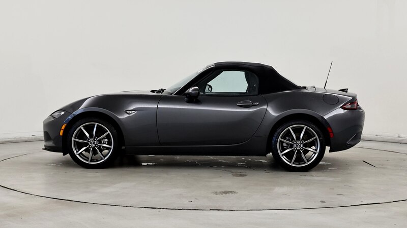 2022 Mazda MX-5 Miata Grand Touring 3