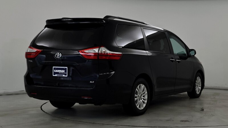 2015 Toyota Sienna XLE Premium 8