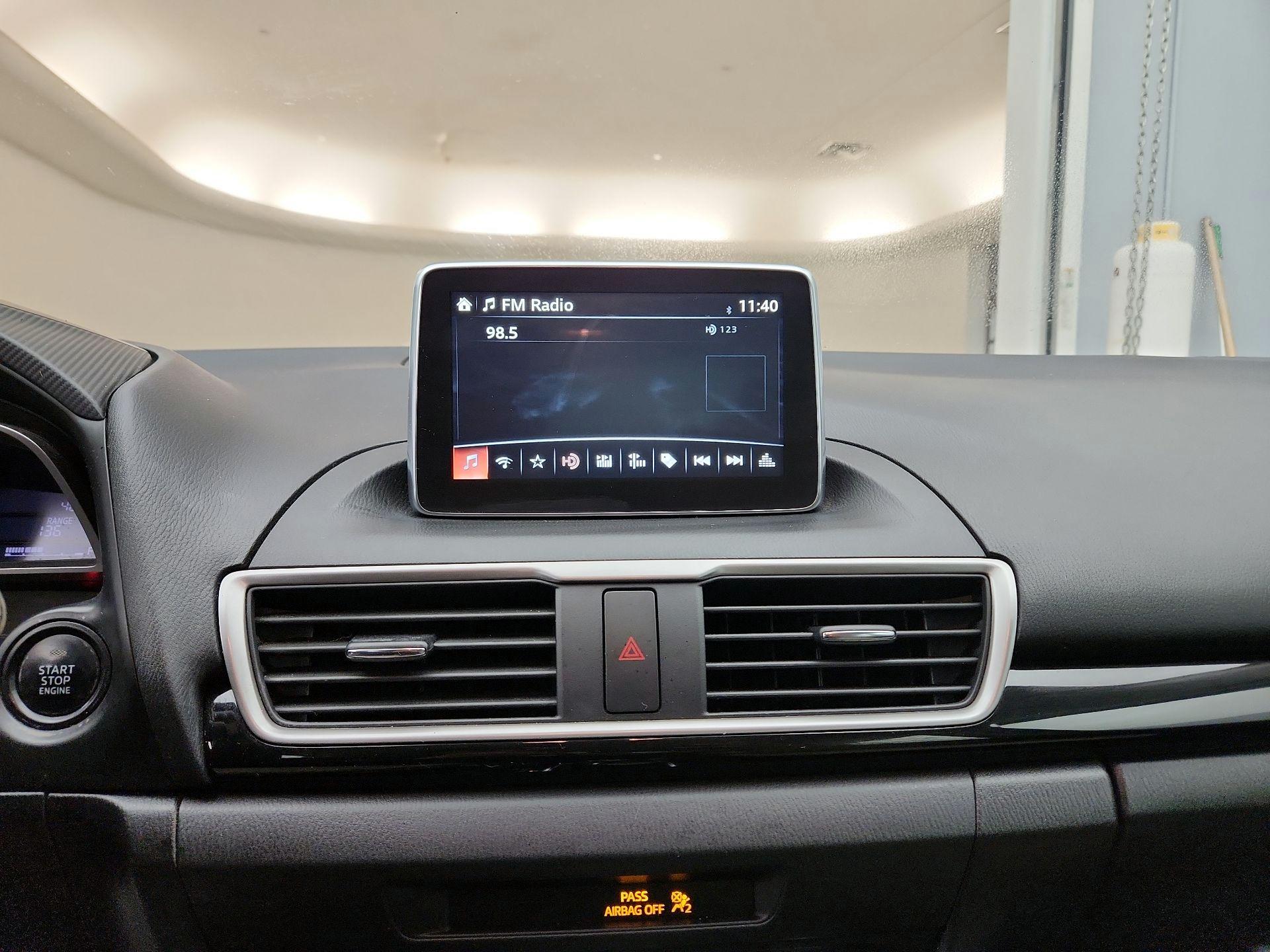 Thumbnail: 2015 Mazda Mazda3 - 16