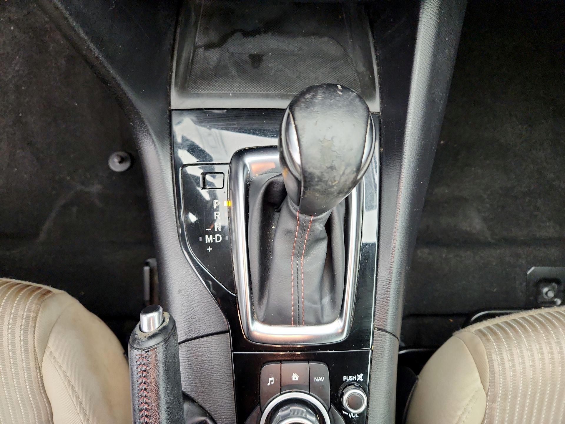 Thumbnail: 2015 Mazda Mazda3 - 18