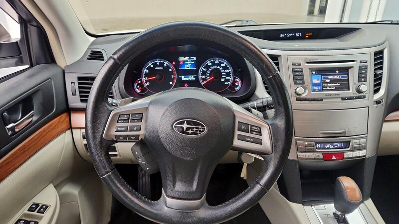 2014 Subaru Outback 2.5i Limited 10