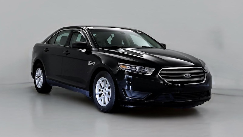 2015 Ford Taurus SE Hero Image