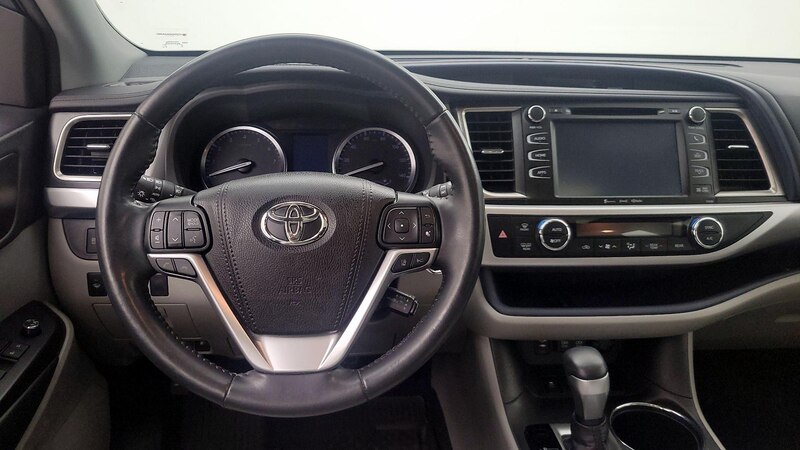 2019 Toyota Highlander XLE 10