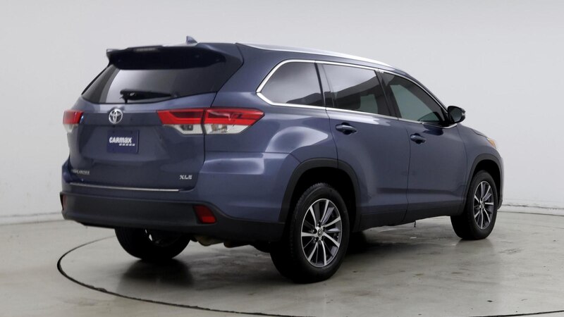 2019 Toyota Highlander XLE 8