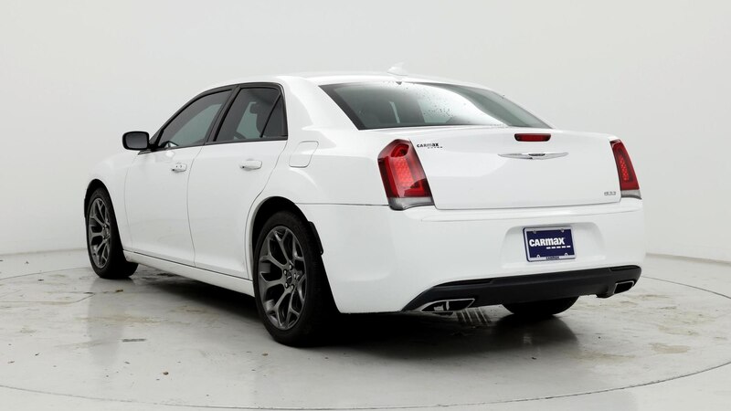 2018 Chrysler 300 Touring 2