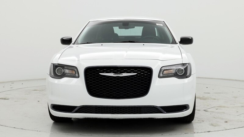 2018 Chrysler 300 Touring 5