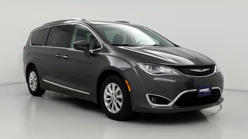 2019 Chrysler Pacifica Touring L Hero Image