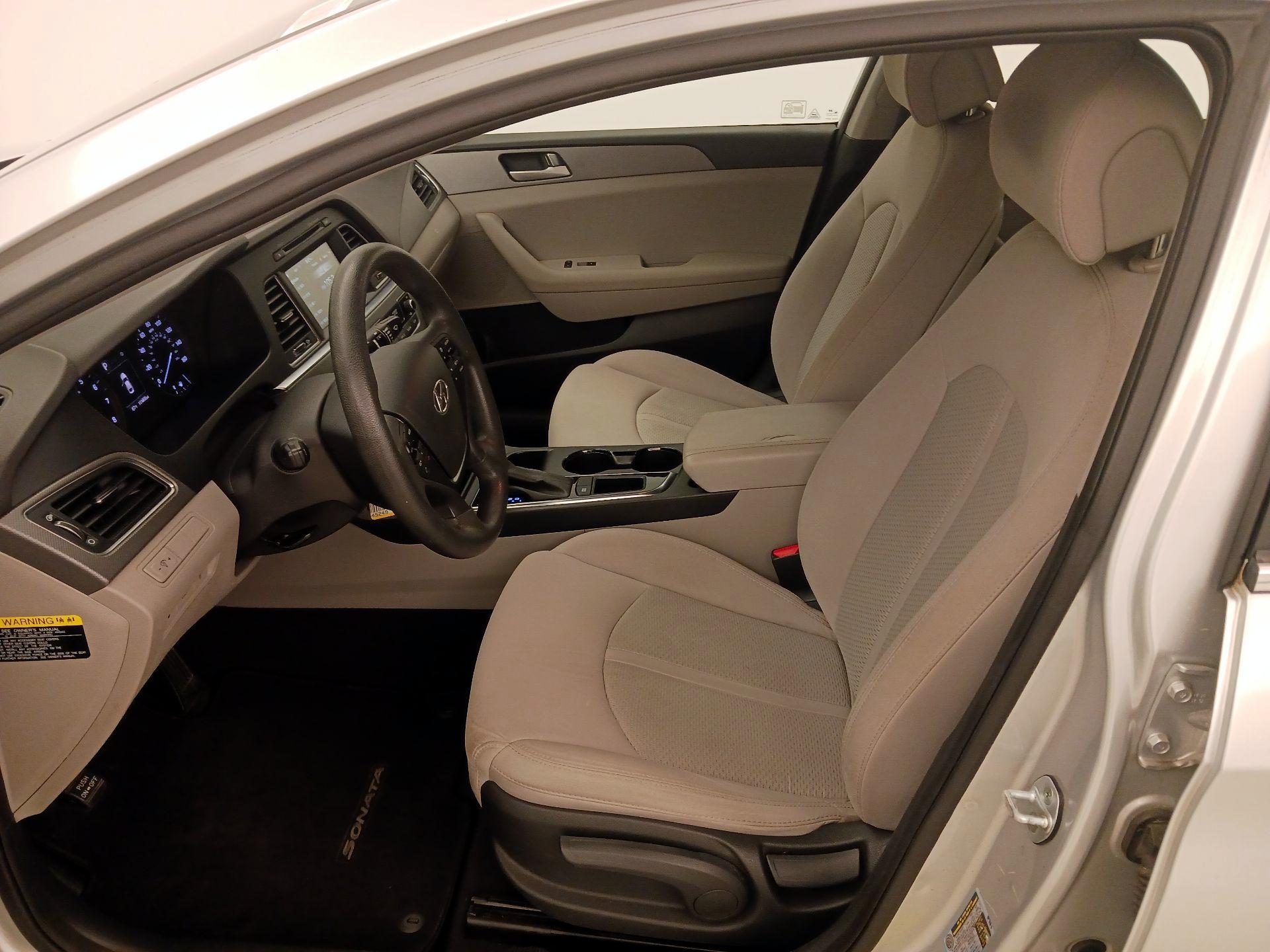 Thumbnail: 2016 Hyundai Sonata - 11