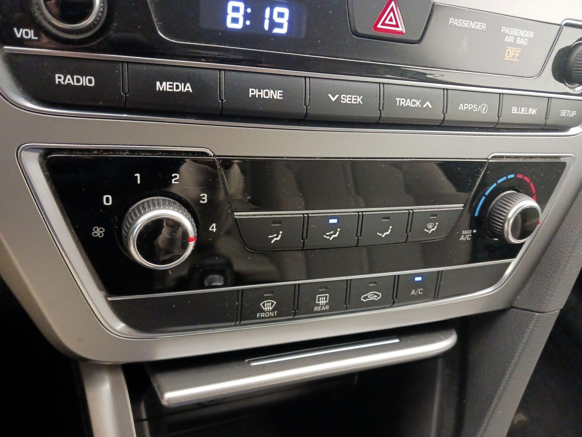 Thumbnail: 2016 Hyundai Sonata - 16