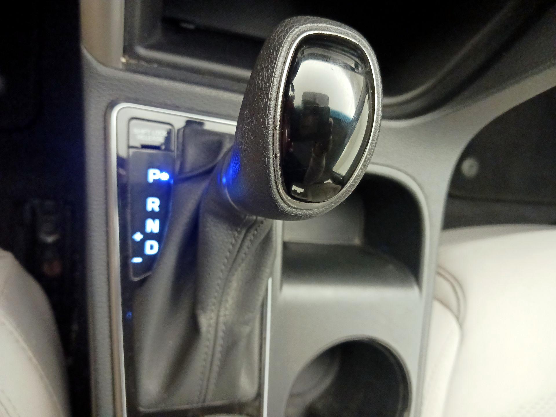 Thumbnail: 2016 Hyundai Sonata - 17