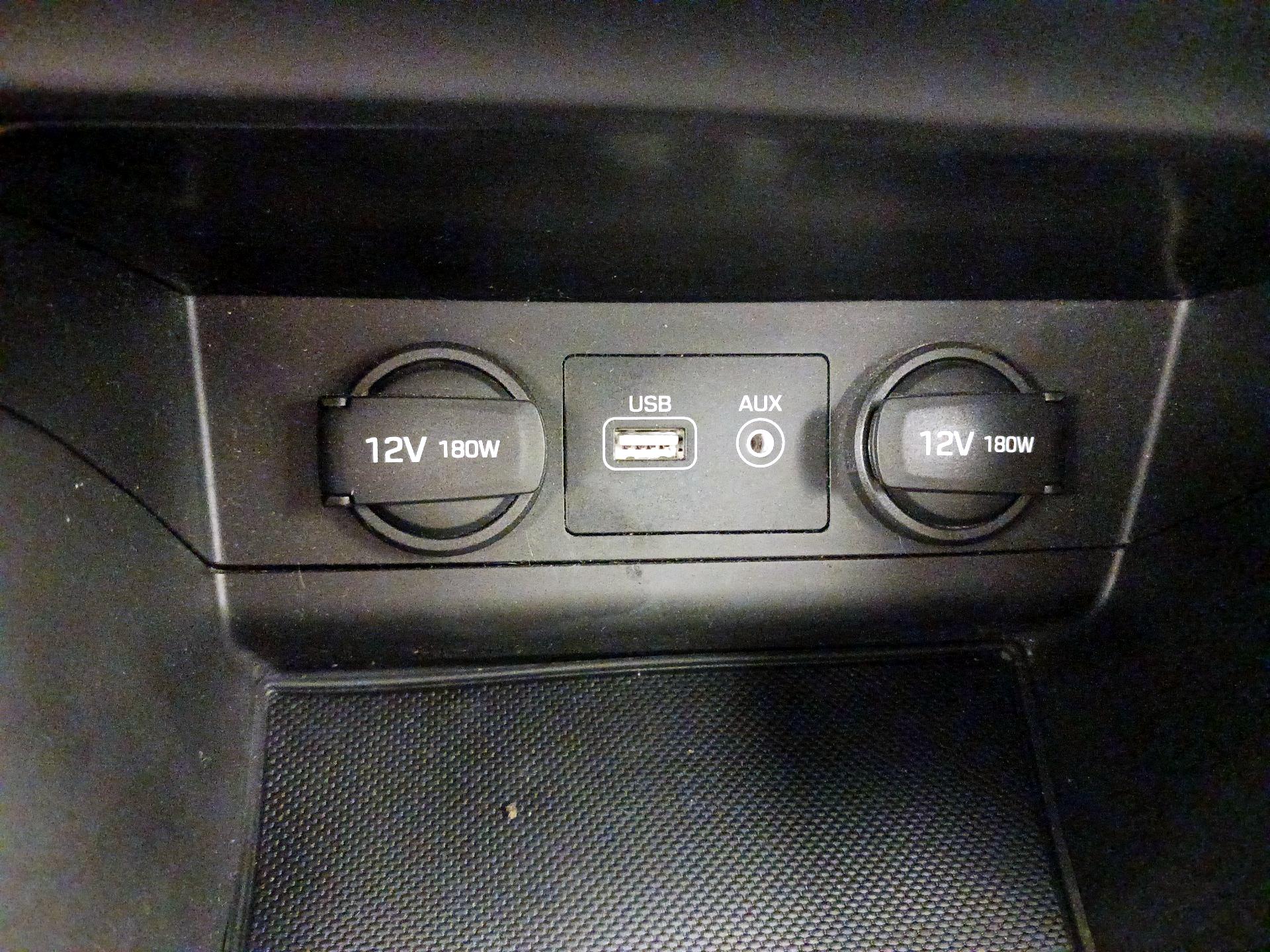 Thumbnail: 2016 Hyundai Sonata - 18