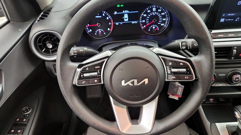 2023 Kia Forte LXS 10