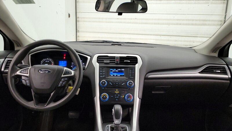 2014 Ford Fusion S 9