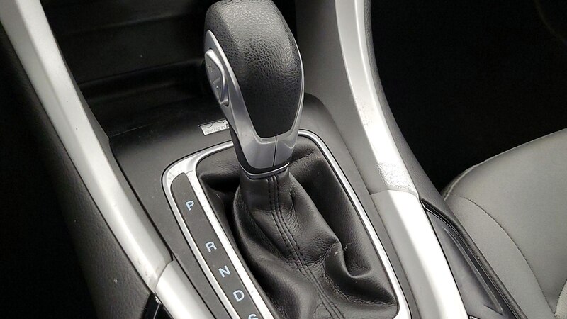 2014 Ford Fusion S 16