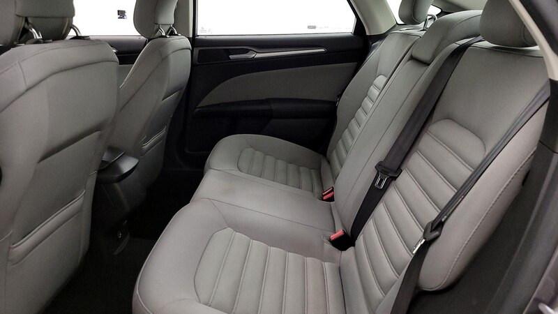 2014 Ford Fusion S 18