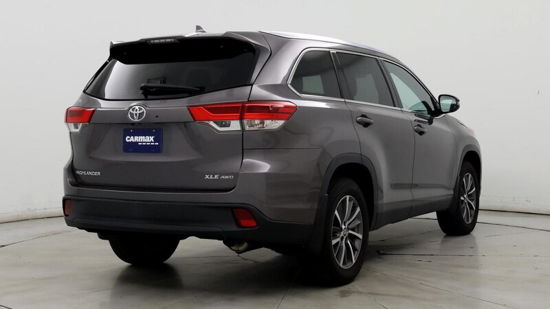 2019 Toyota Highlander XLE 8