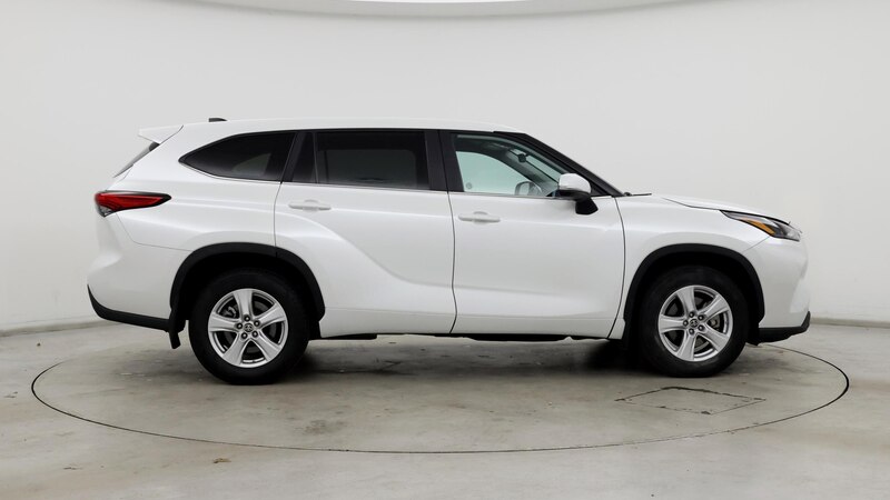 2023 Toyota Highlander LE 7