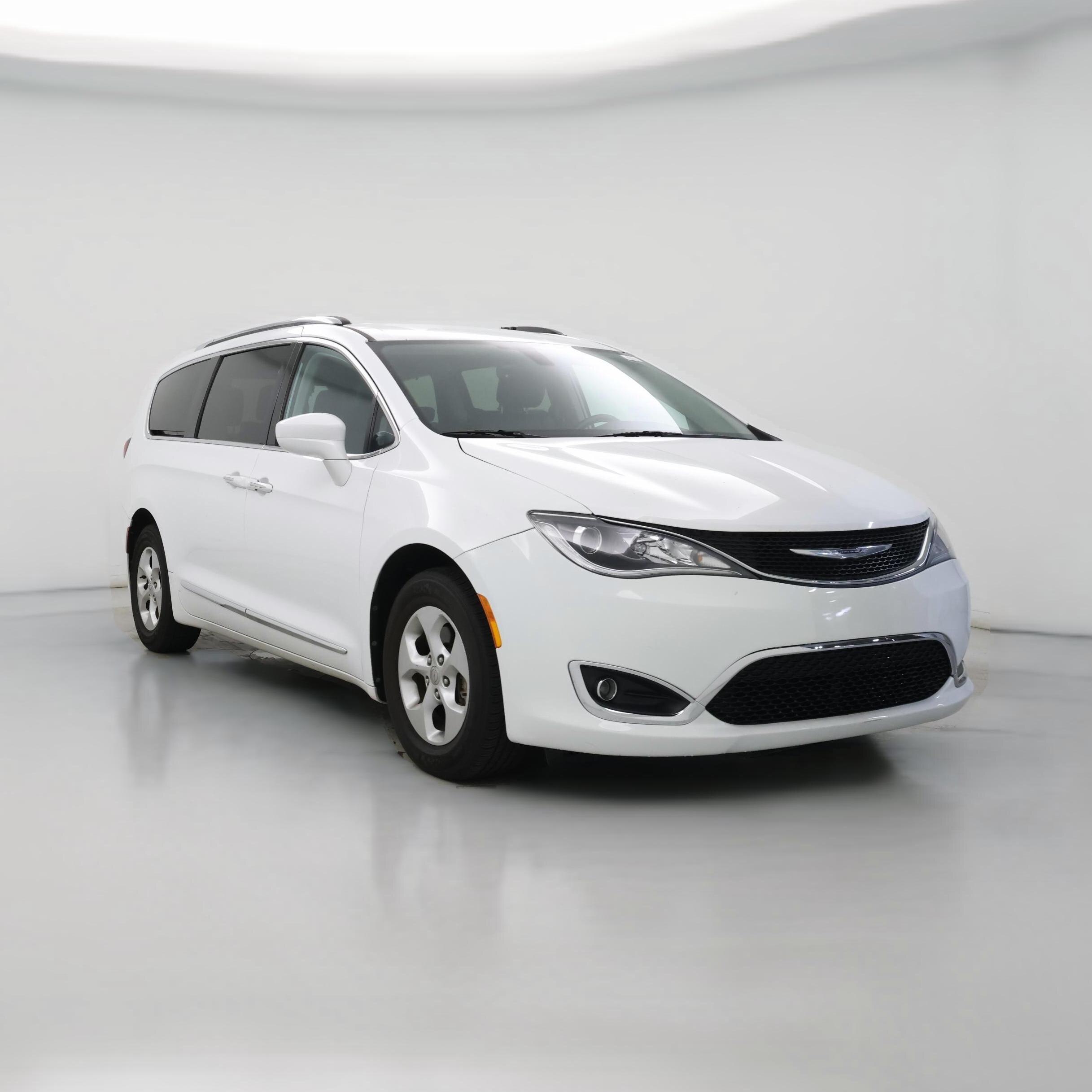 Thumbnail: 2017 Chrysler Pacifica - 1