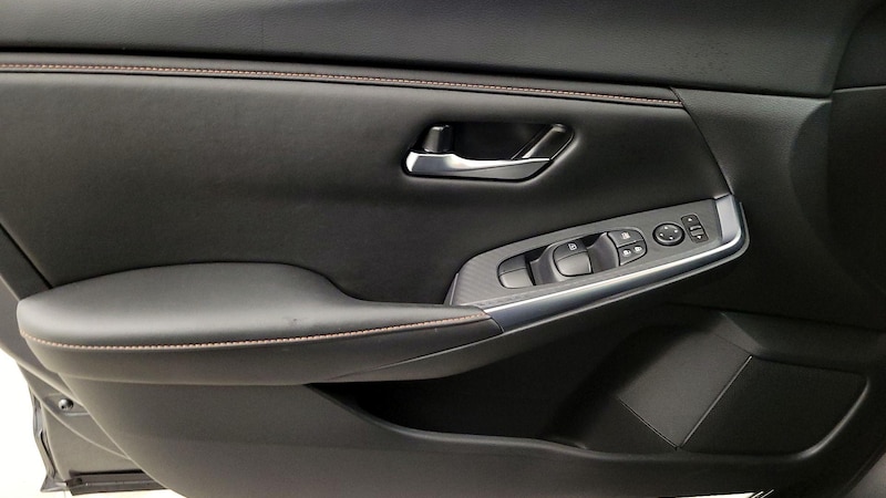 2023 Nissan Sentra SR 12