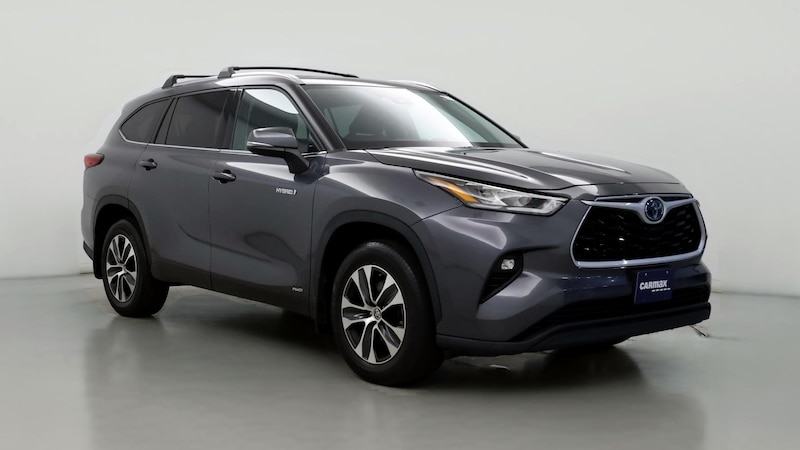 2020 Toyota Highlander XLE Hero Image