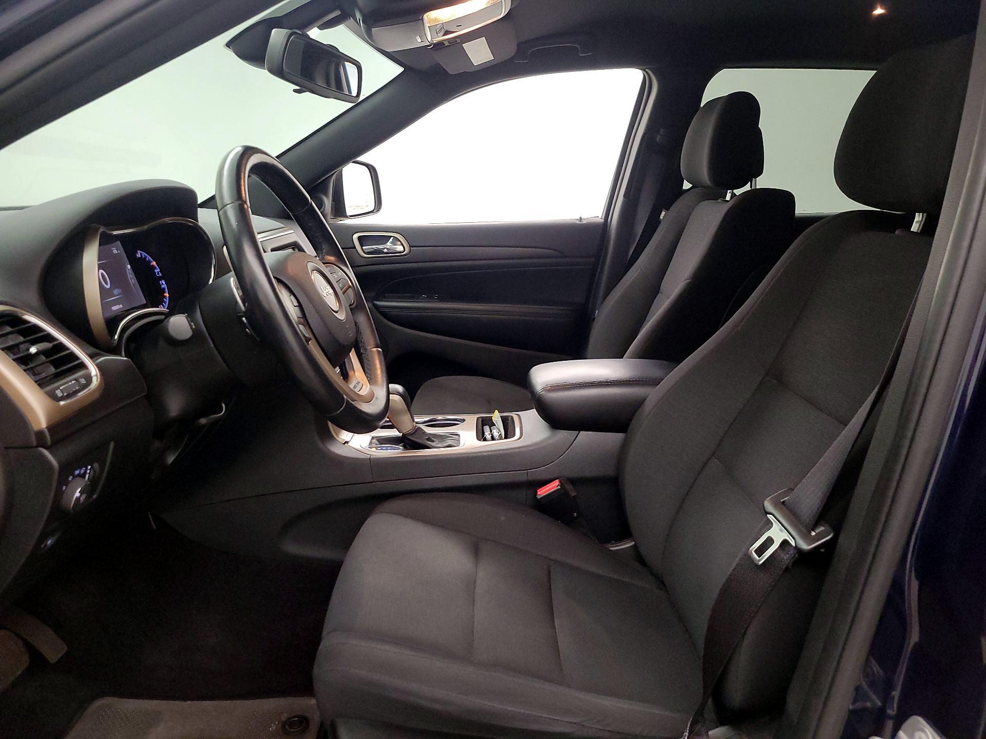 Thumbnail: 2016 Jeep Grand Cherokee - 11
