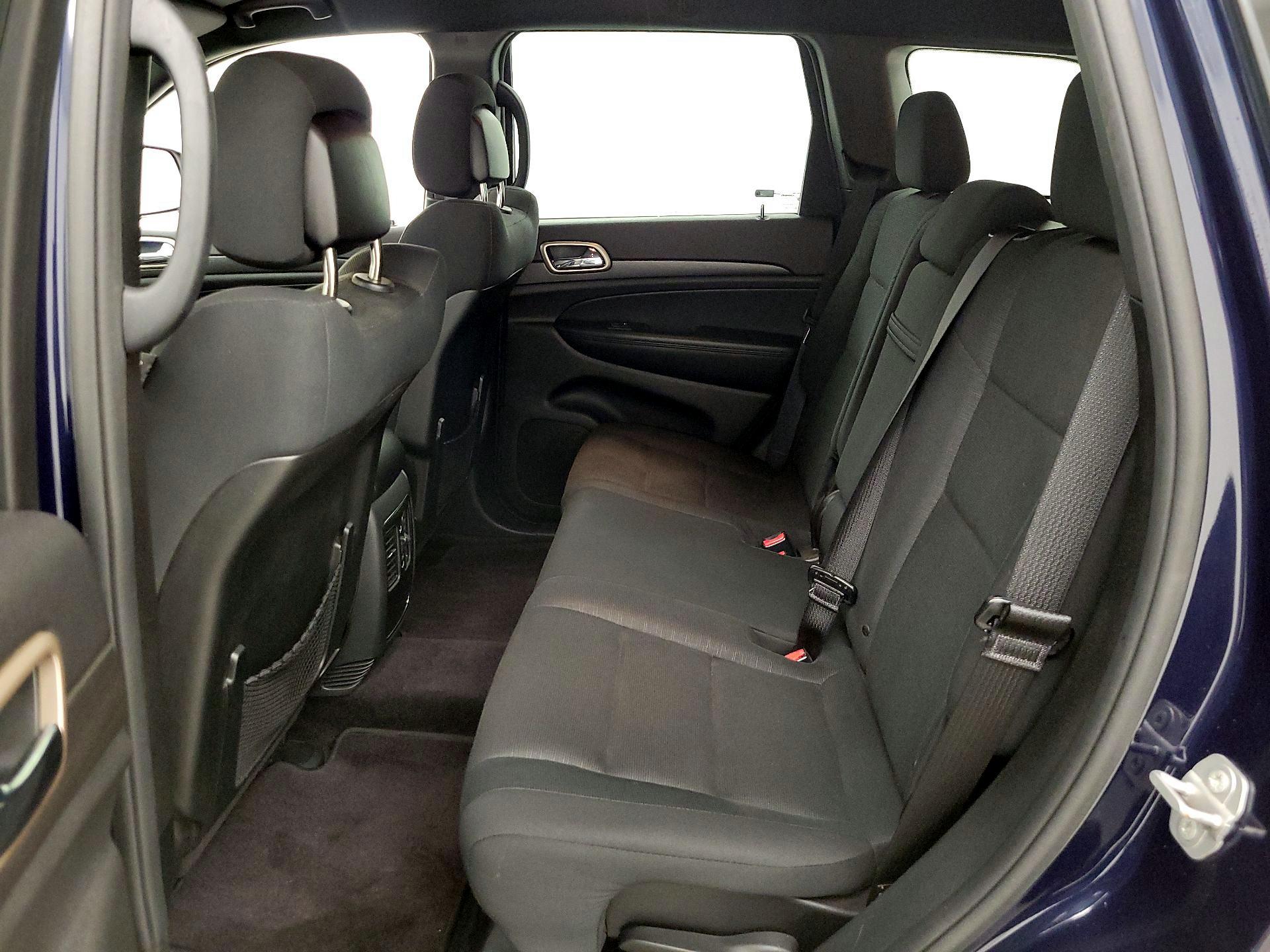 Thumbnail: 2016 Jeep Grand Cherokee - 18