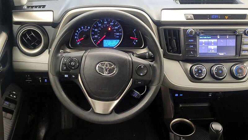 2015 Toyota RAV4 LE 10