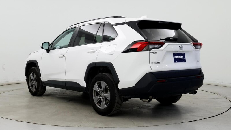 2022 Toyota RAV4 XLE 2