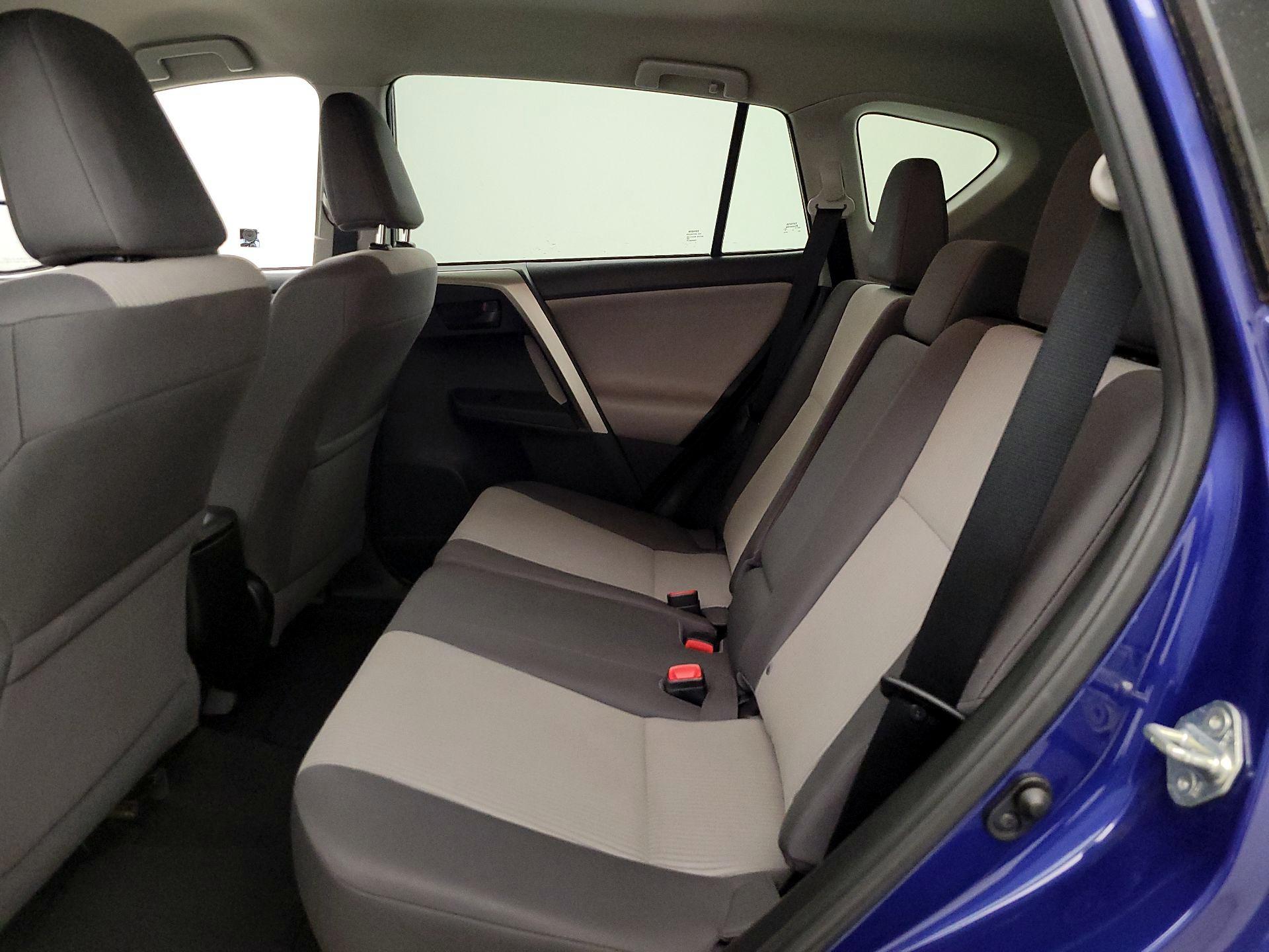 Thumbnail: 2015 Toyota RAV4 - 19