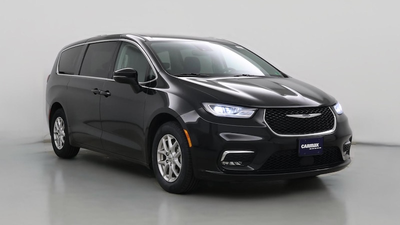 2023 Chrysler Pacifica Touring L Hero Image