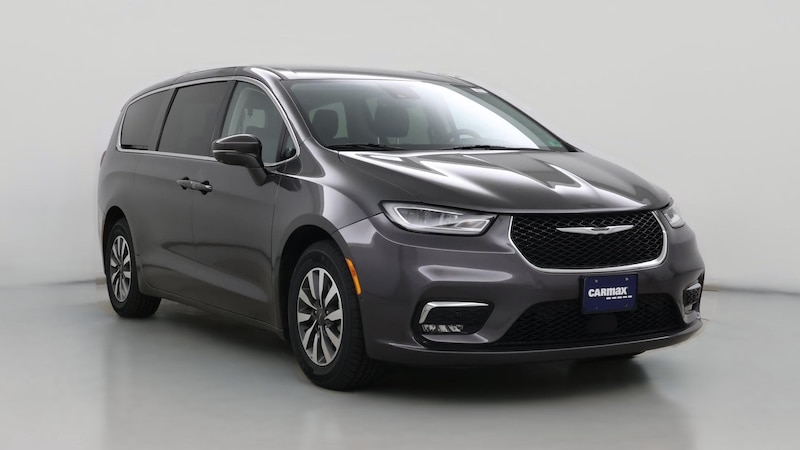 2022 Chrysler Pacifica Hybrid Touring L Hero Image