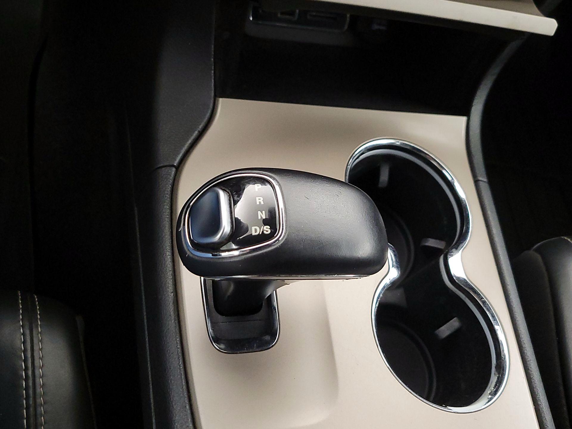 Thumbnail: 2014 Jeep Grand Cherokee - 18
