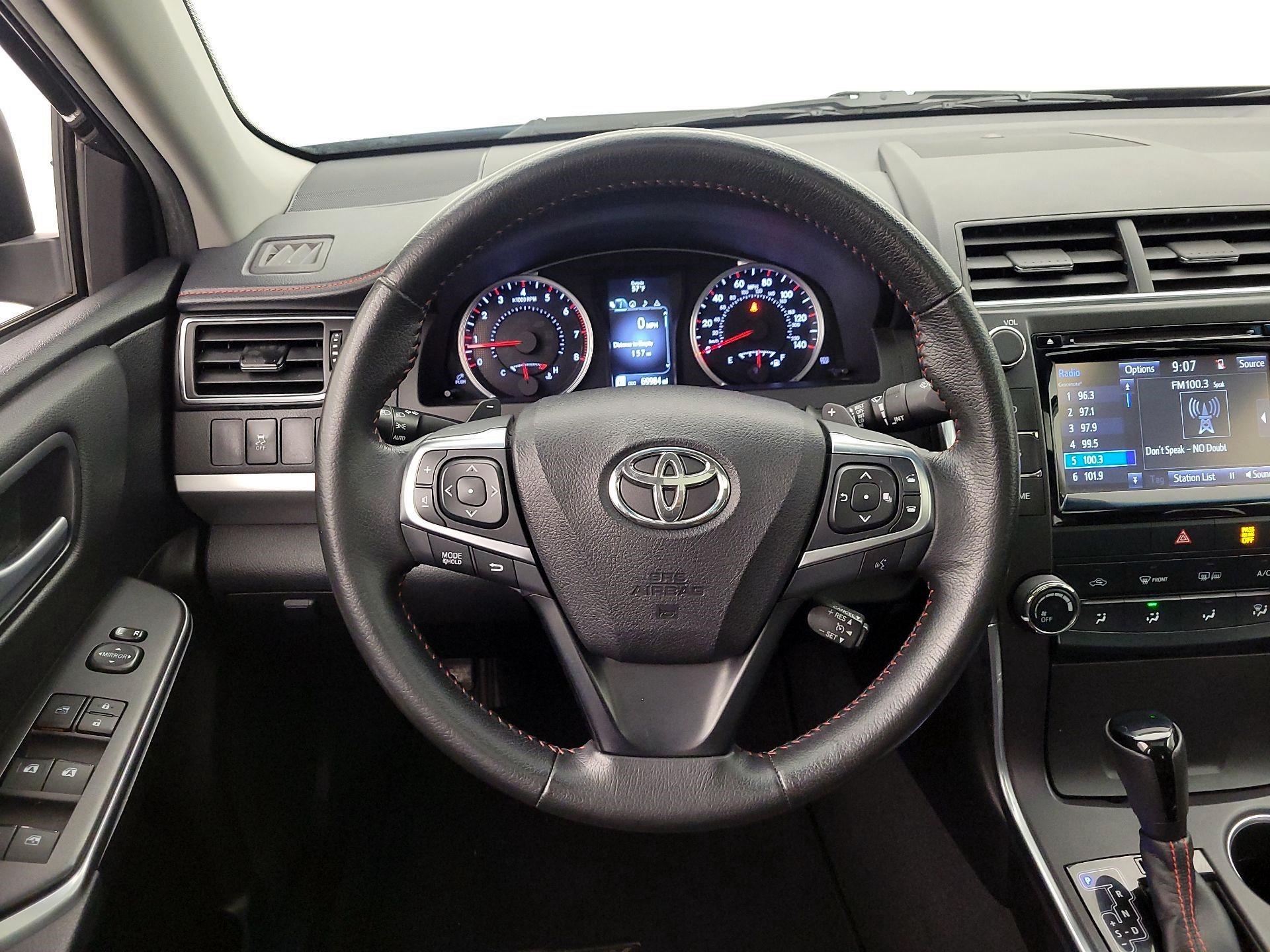 Thumbnail: 2015 Toyota Camry - 10