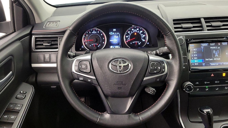 2015 Toyota Camry SE 10
