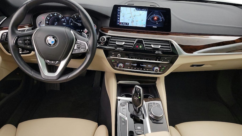 2017 BMW 5 Series 540i 9