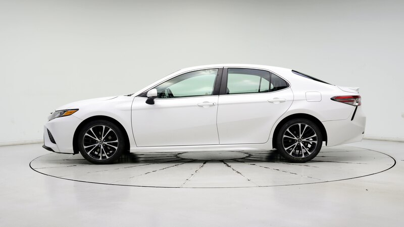 2018 Toyota Camry SE 3