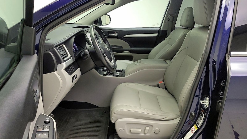 2015 Toyota Highlander XLE 11