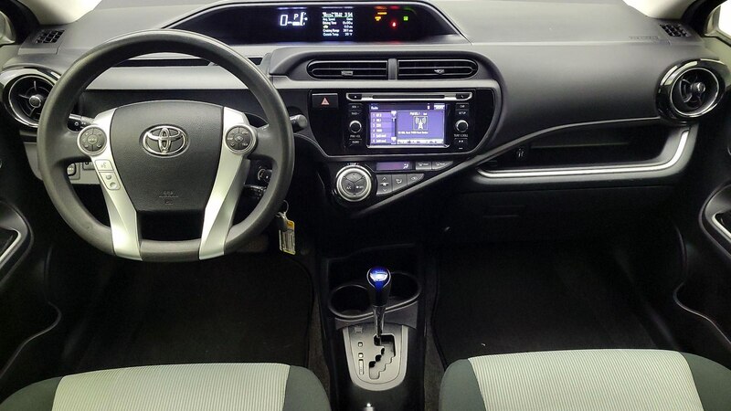 2015 Toyota Prius c Two 9