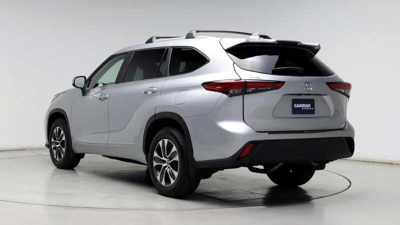 2023 Toyota Highlander XLE 2