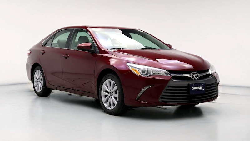 2017 Toyota Camry XLE Hero Image