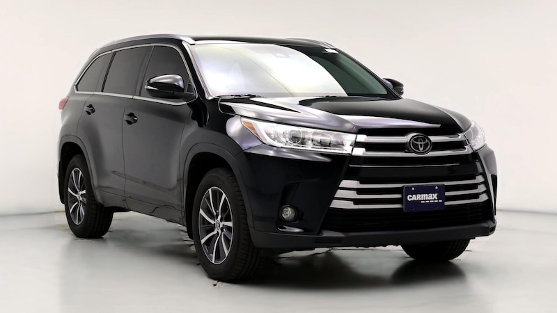 2017 Toyota Highlander XLE Hero Image