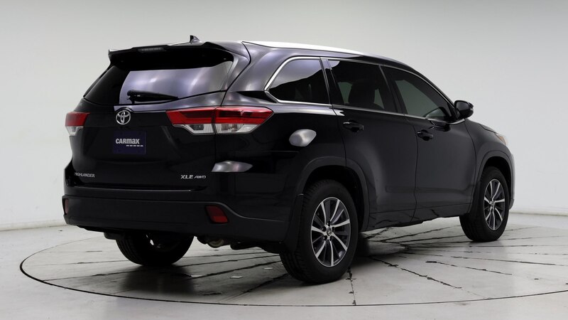 2017 Toyota Highlander XLE 8