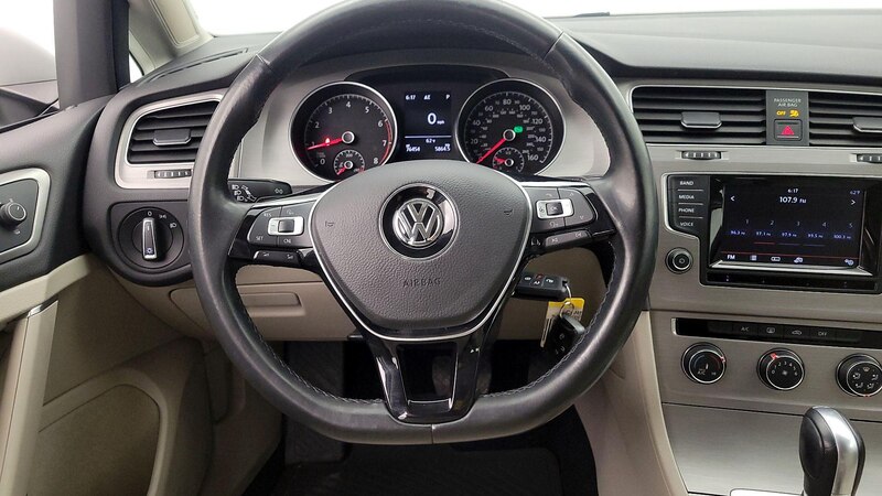 2015 Volkswagen Golf S 10