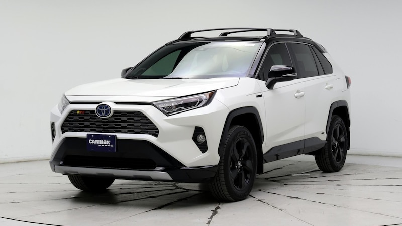 2020 Toyota RAV4 XSE 4