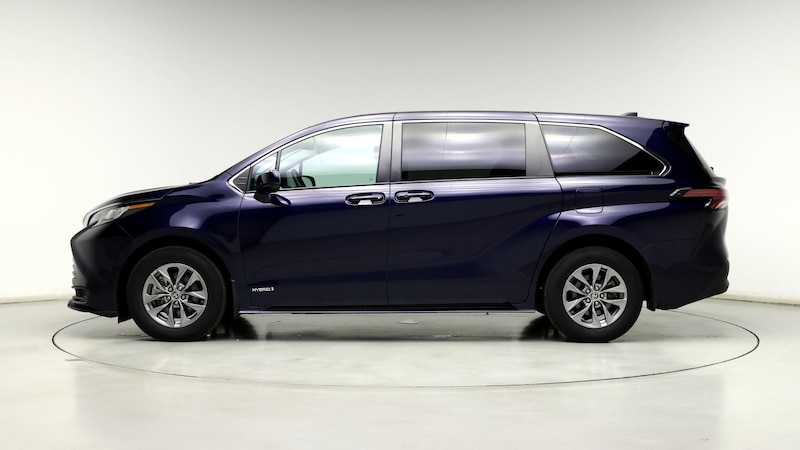 2021 Toyota Sienna LE 3