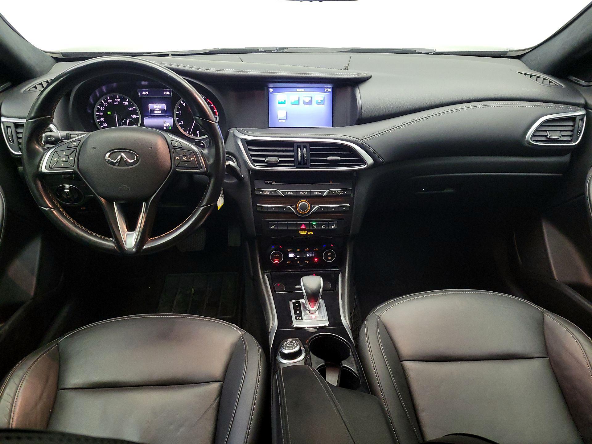 Thumbnail: 2017 INFINITI QX30 - 9